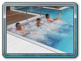 34-Renate im Wirlpool